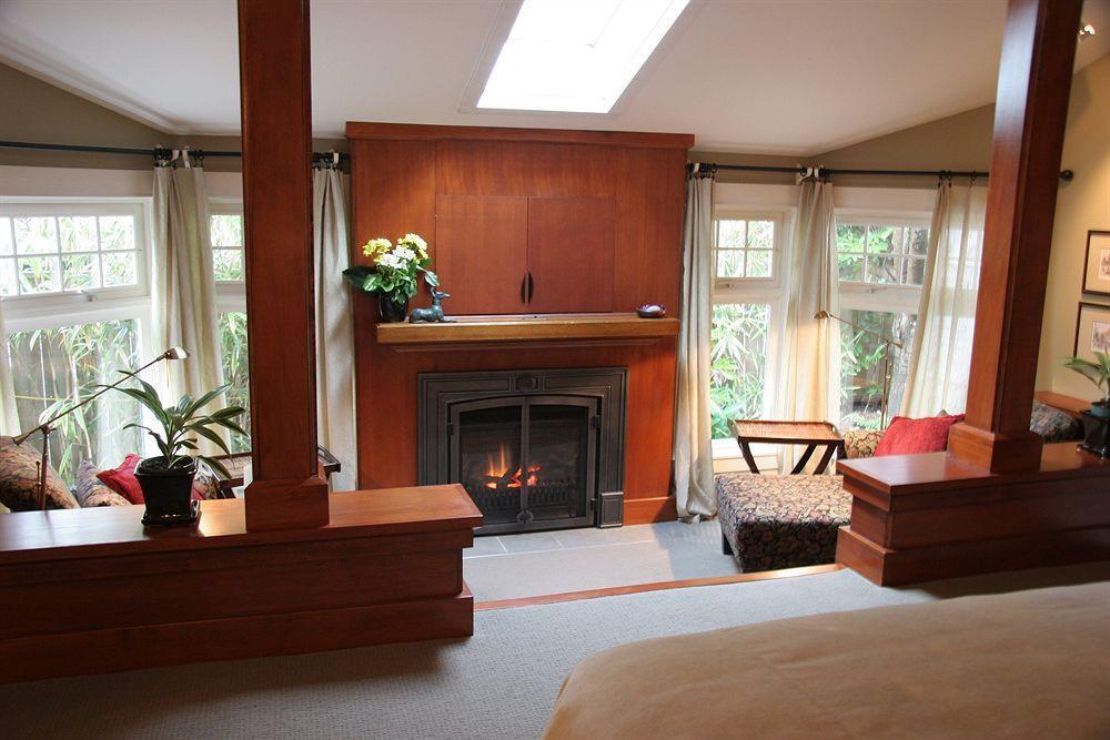 Thistledown House West Vancouver Exterior photo